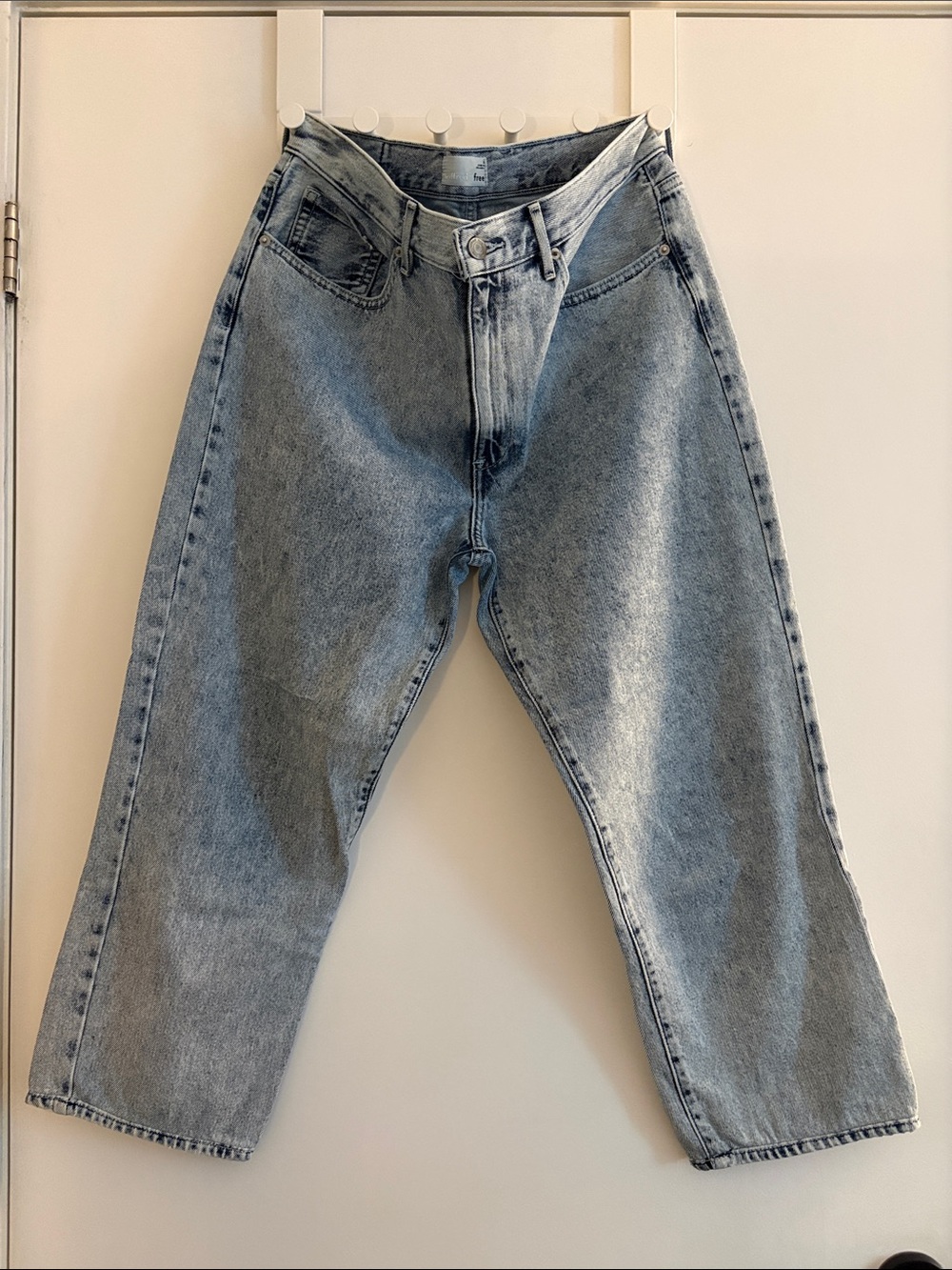 Wilfred Light Wash Cropped Ankle Jeans